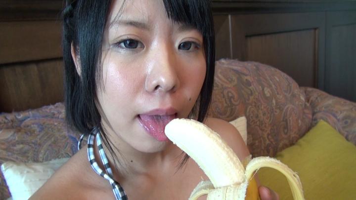 「高橋ゆうな」人気グラドルのバナナ舐め イメージ