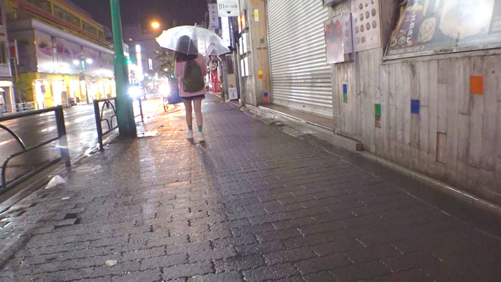 東京ストリートチルドレン 深夜街を彷徨う家無き子は、売○をして学校に通う夢を見る。 イメージ